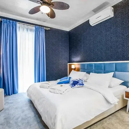 Srebreno Sleeps 8 Pool Air Con Wifi * Mlini