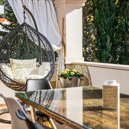 Srebreno Sleeps 8 Pool Air Con Wifi Villa